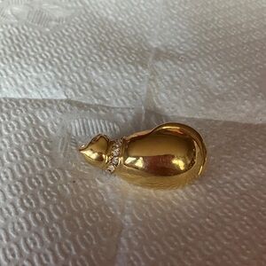 Chic Gold-Tone Cat Brooch